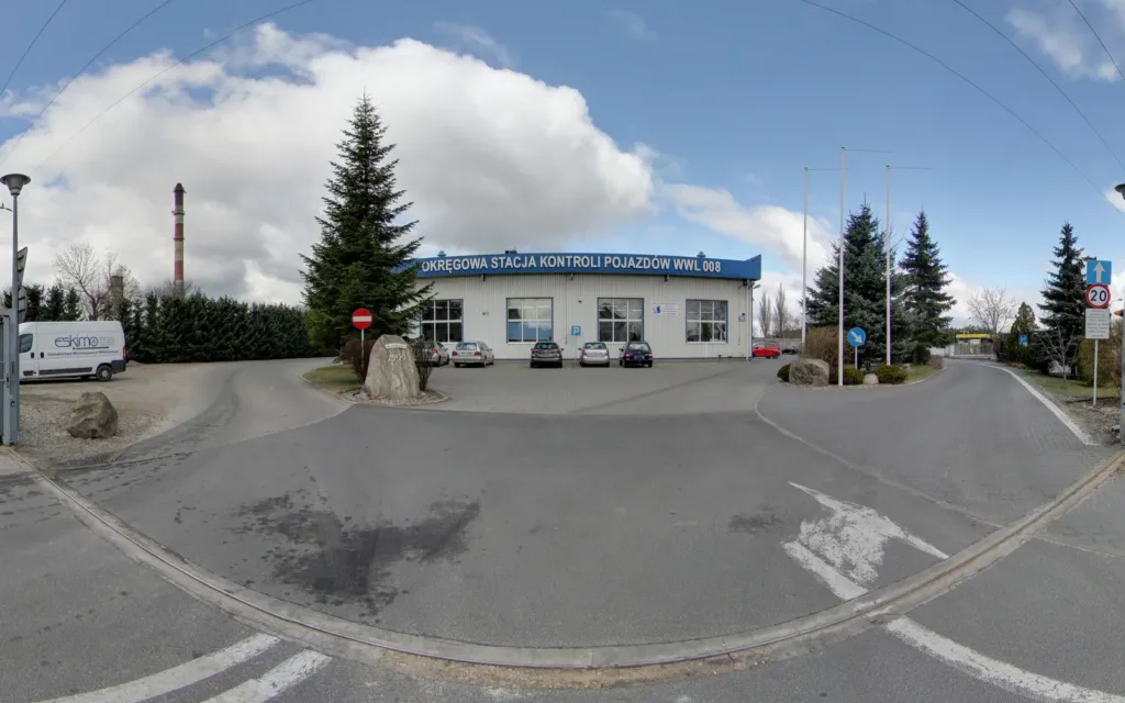 Utwardzony plac i wjazd na teren firmy Zientara