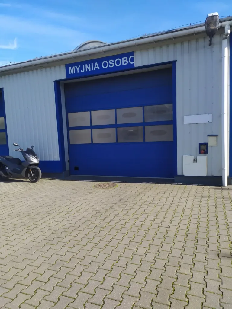 Brama myjni samochodów osobowych